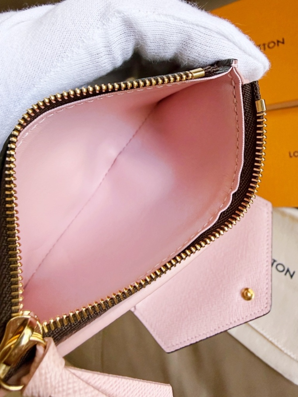 Louis Vuitton Victorine Wallet monogram Rose Ballerine - Picture 8 of 11